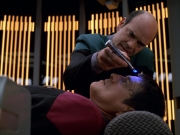 extant_StarTrek_VOY_5x19-TheFight_03216.jpg