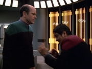 Filename=extant_StarTrek_VOY_5x19-TheFight_03460.jpg
Filesize=187KiB
Dimensions=1200x900
Date added=Nov 21, 2019 extant_StarTrek_VOY_5x19-TheFight_03460.jpg