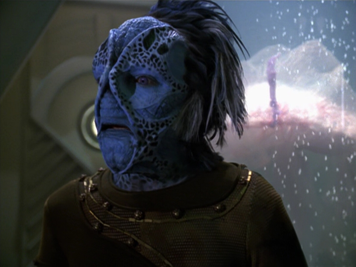 extant_StarTrek_VOY_5x20-ThinkTank_00066.jpg