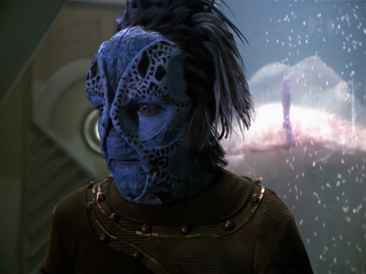 extant_StarTrek_VOY_5x20-ThinkTank_00068.jpg