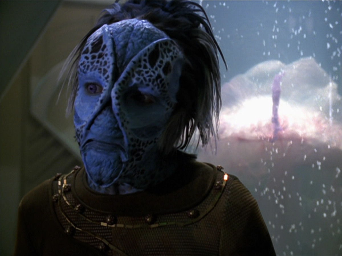extant_StarTrek_VOY_5x20-ThinkTank_00070.jpg