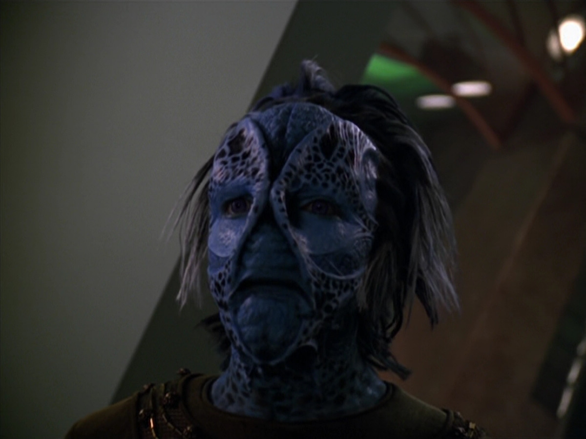 extant_StarTrek_VOY_5x20-ThinkTank_00101.jpg
