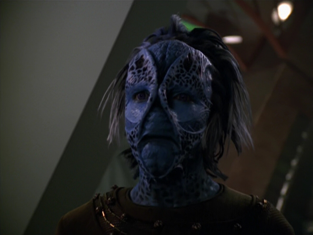 extant_StarTrek_VOY_5x20-ThinkTank_00102.jpg