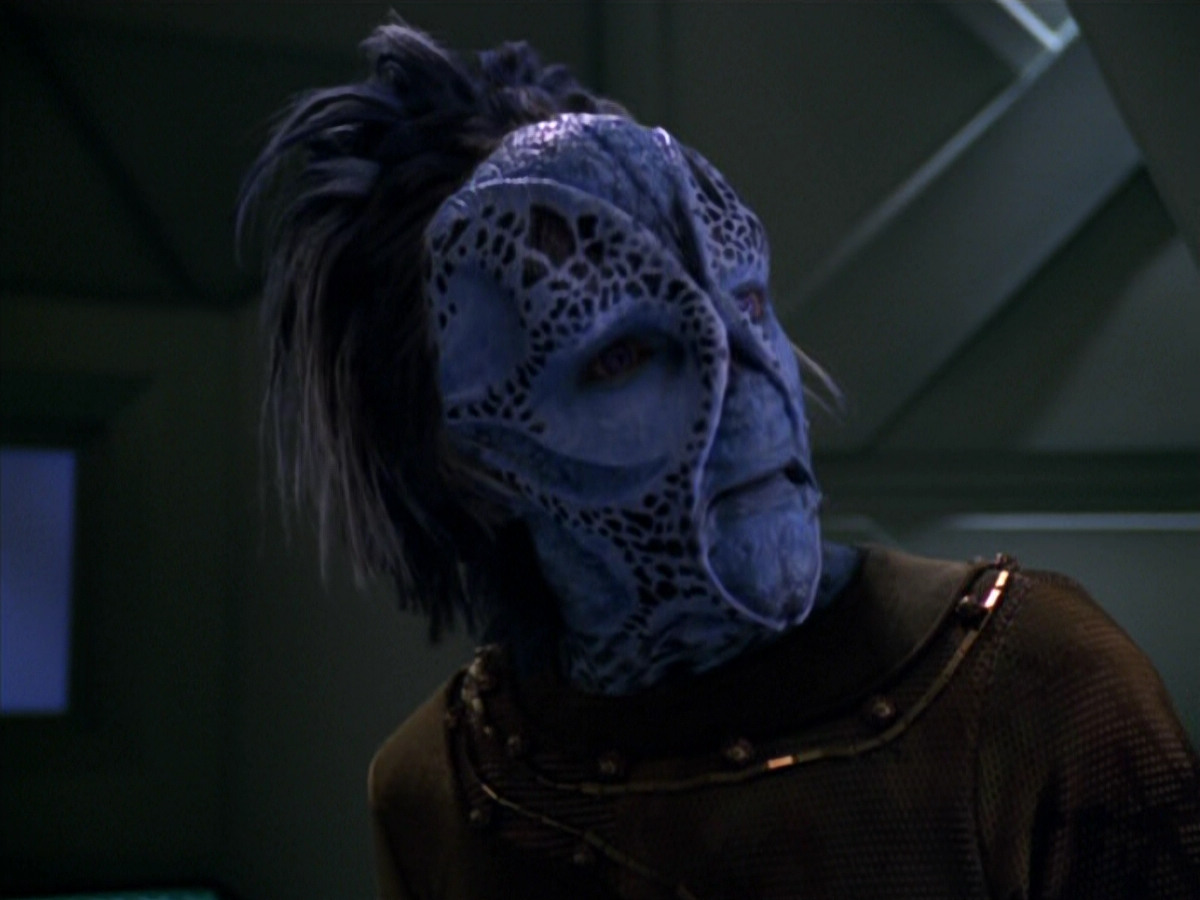 extant_StarTrek_VOY_5x20-ThinkTank_00122.jpg