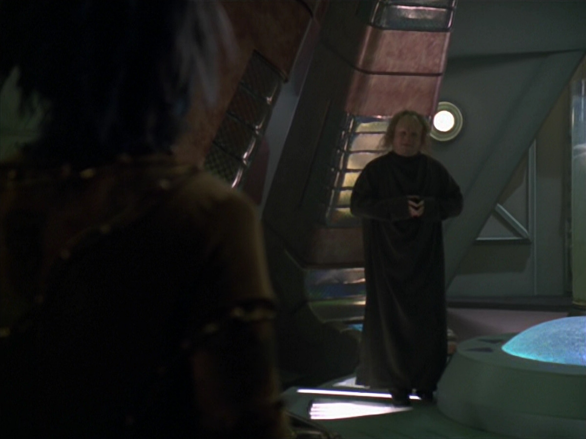 extant_StarTrek_VOY_5x20-ThinkTank_00131.jpg