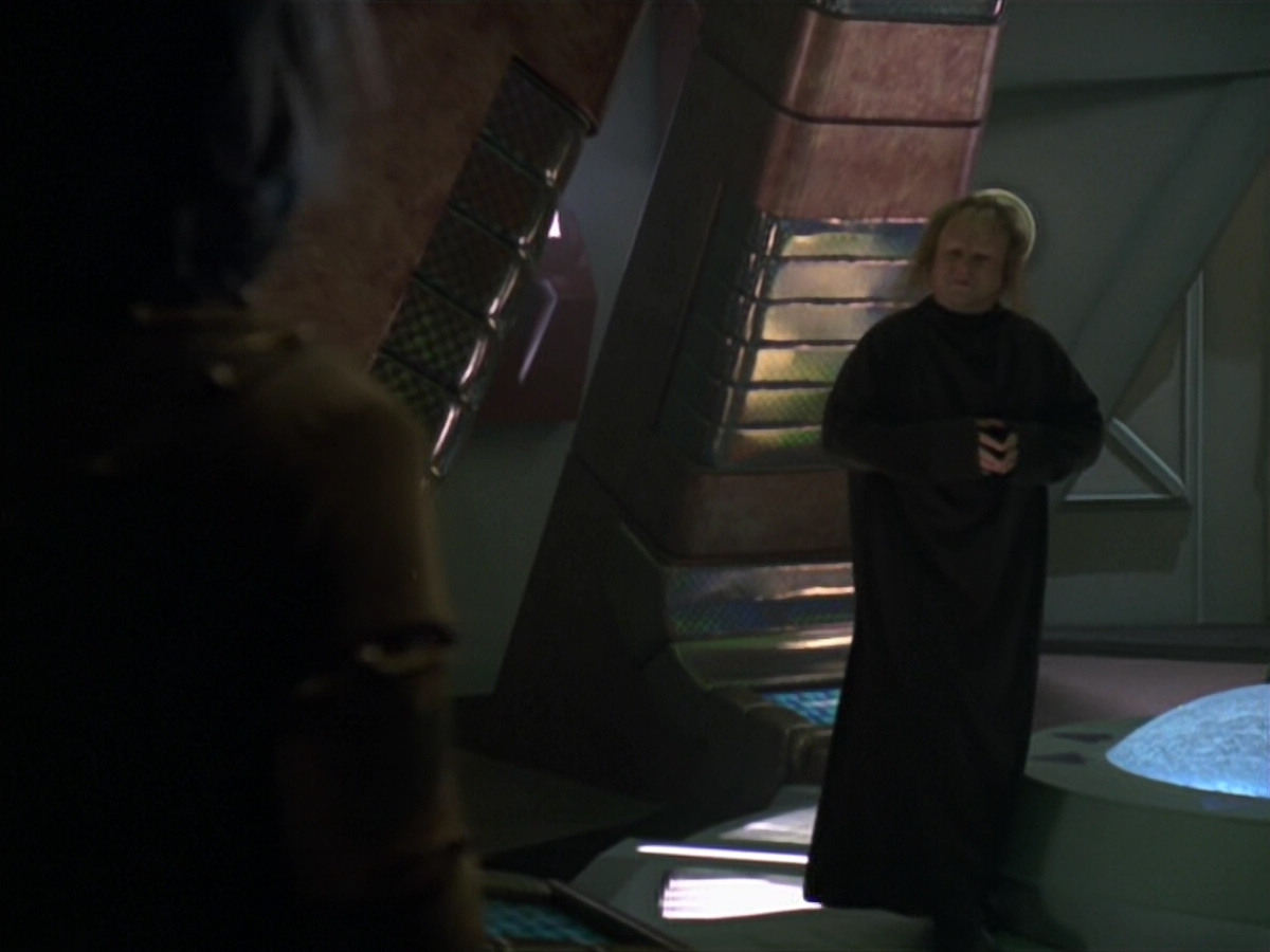 extant_StarTrek_VOY_5x20-ThinkTank_00133.jpg