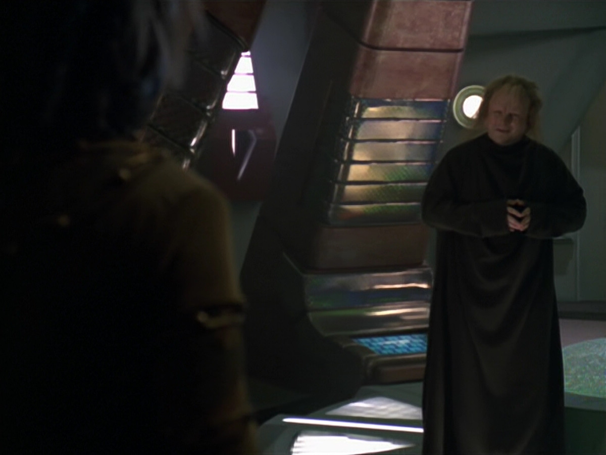extant_StarTrek_VOY_5x20-ThinkTank_00135.jpg