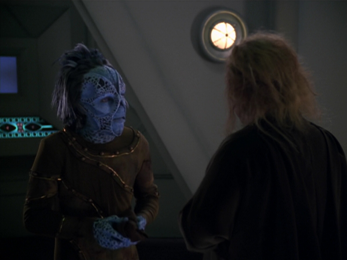 extant_StarTrek_VOY_5x20-ThinkTank_00149.jpg