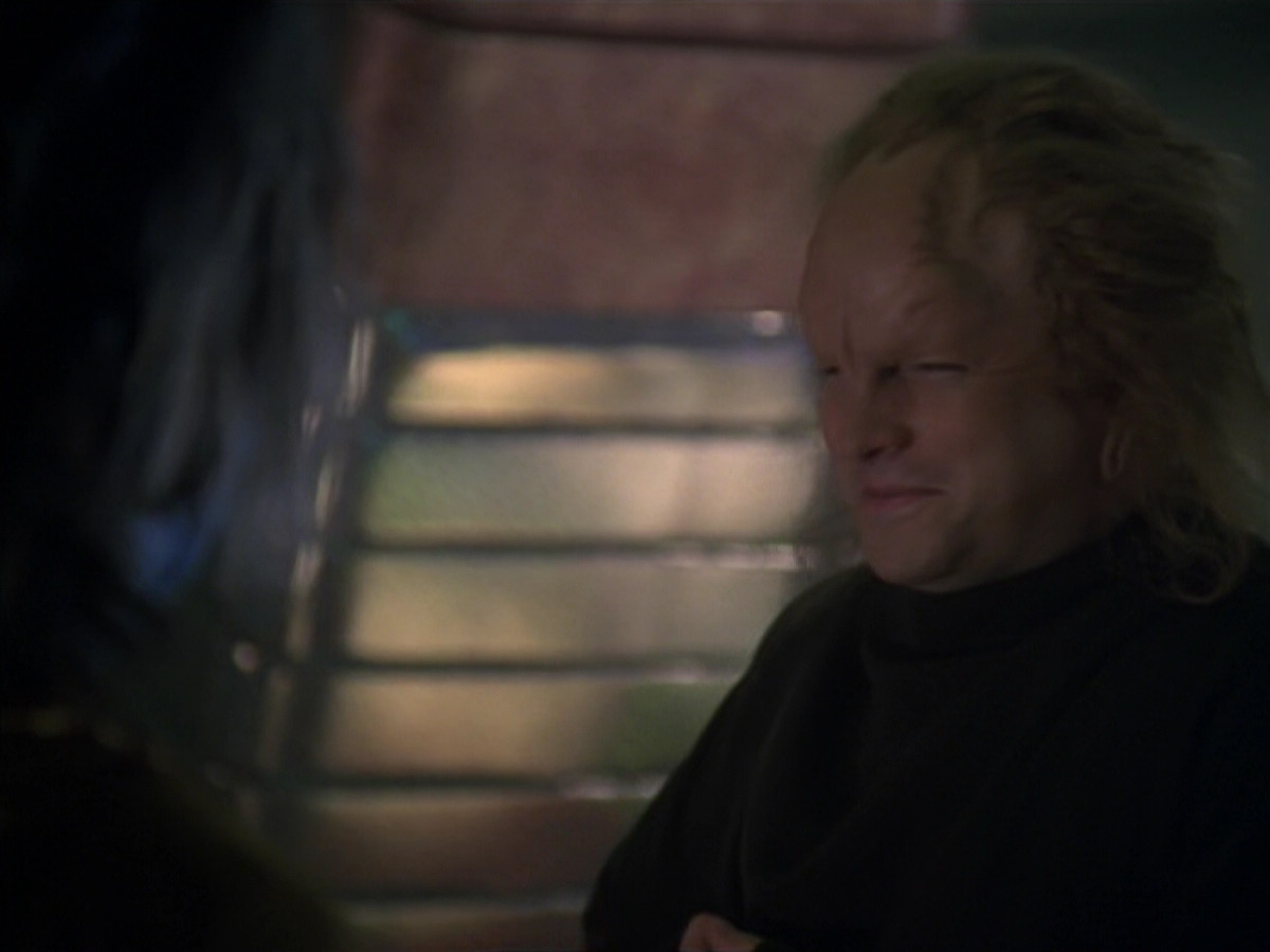 extant_StarTrek_VOY_5x20-ThinkTank_00155.jpg