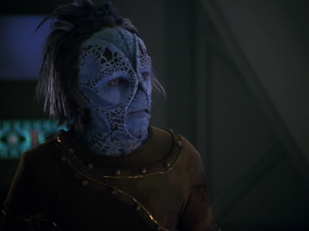 extant_StarTrek_VOY_5x20-ThinkTank_00160.jpg