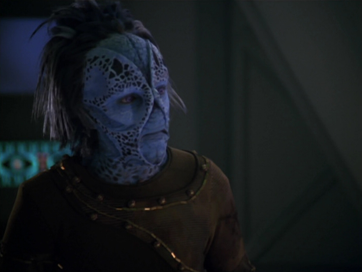 extant_StarTrek_VOY_5x20-ThinkTank_00161.jpg