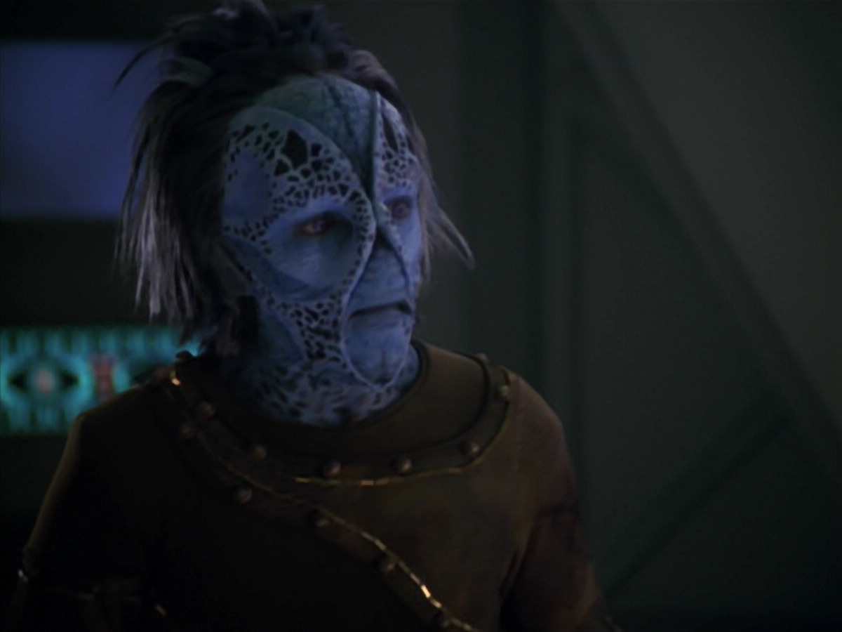 extant_StarTrek_VOY_5x20-ThinkTank_00163.jpg