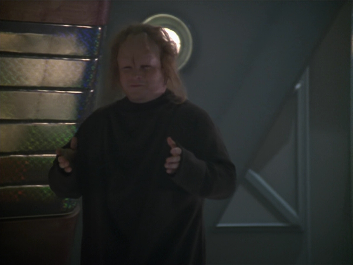 extant_StarTrek_VOY_5x20-ThinkTank_00178.jpg