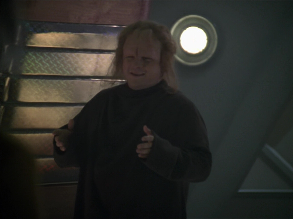 extant_StarTrek_VOY_5x20-ThinkTank_00179.jpg
