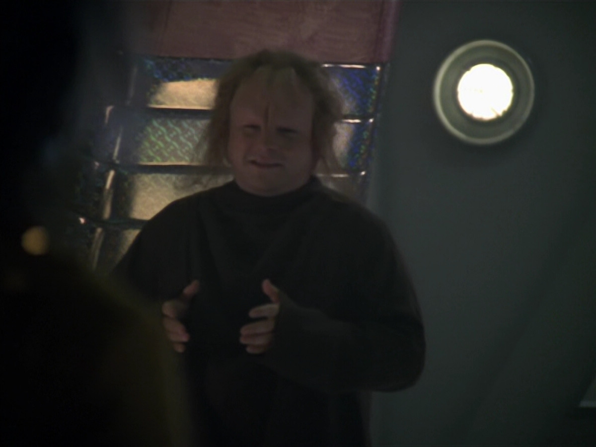 extant_StarTrek_VOY_5x20-ThinkTank_00180.jpg