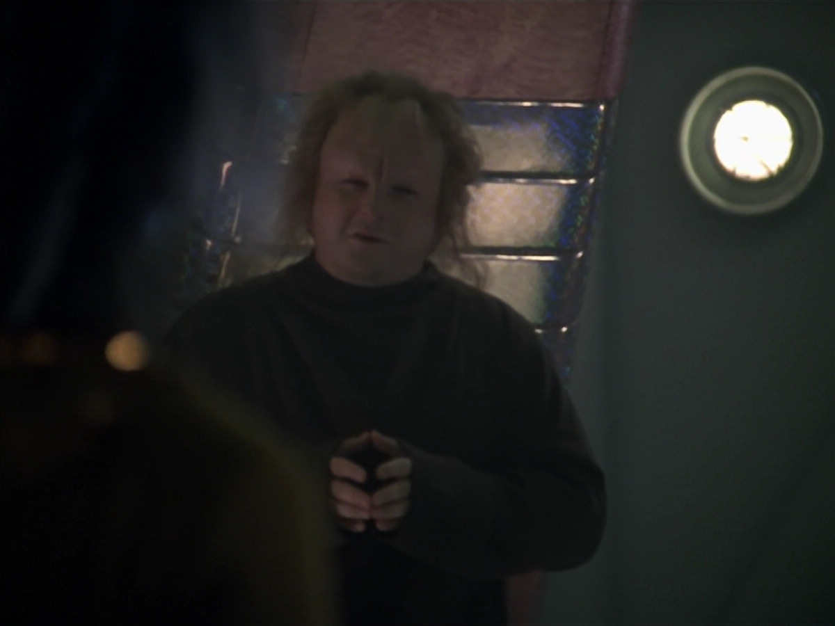 extant_StarTrek_VOY_5x20-ThinkTank_00181.jpg