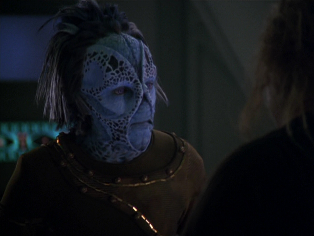 extant_StarTrek_VOY_5x20-ThinkTank_00194.jpg