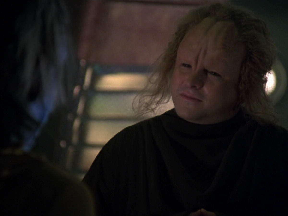 extant_StarTrek_VOY_5x20-ThinkTank_00196.jpg