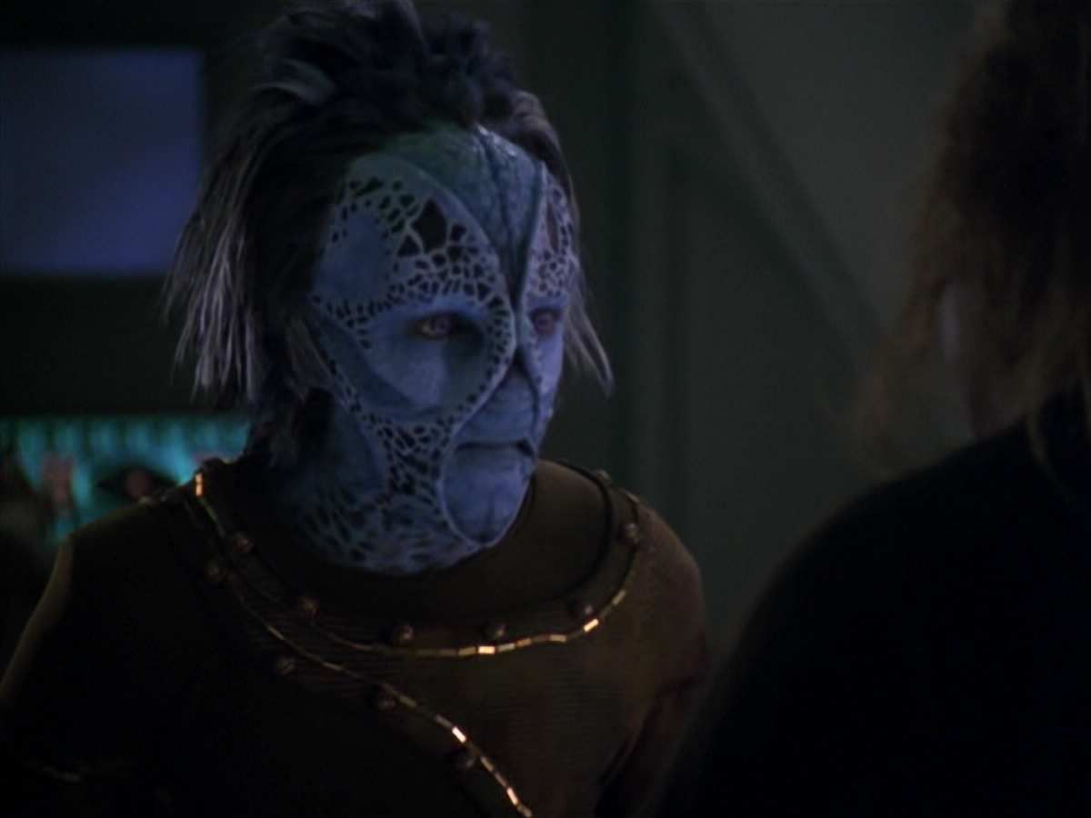 extant_StarTrek_VOY_5x20-ThinkTank_00201.jpg