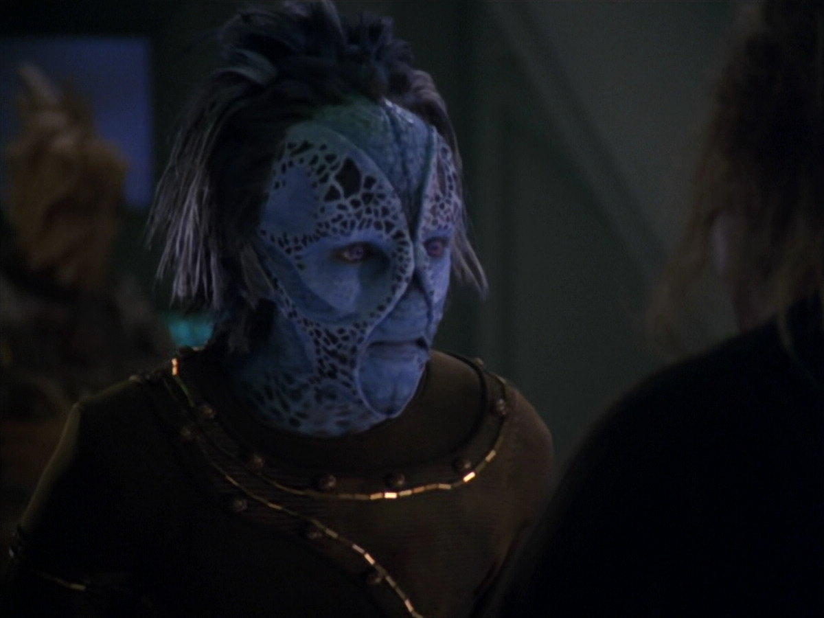 extant_StarTrek_VOY_5x20-ThinkTank_00202.jpg