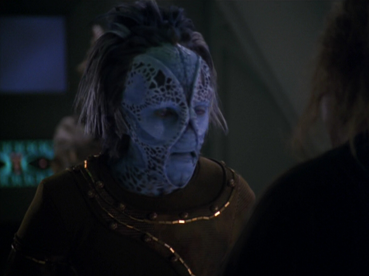 extant_StarTrek_VOY_5x20-ThinkTank_00203.jpg