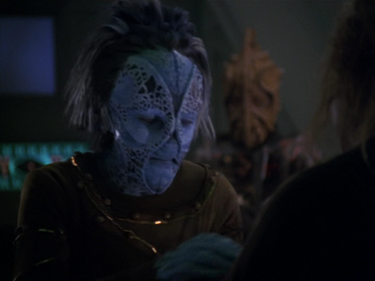 extant_StarTrek_VOY_5x20-ThinkTank_00212.jpg