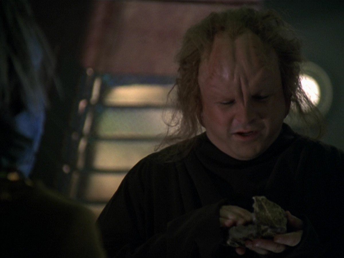 extant_StarTrek_VOY_5x20-ThinkTank_00224.jpg