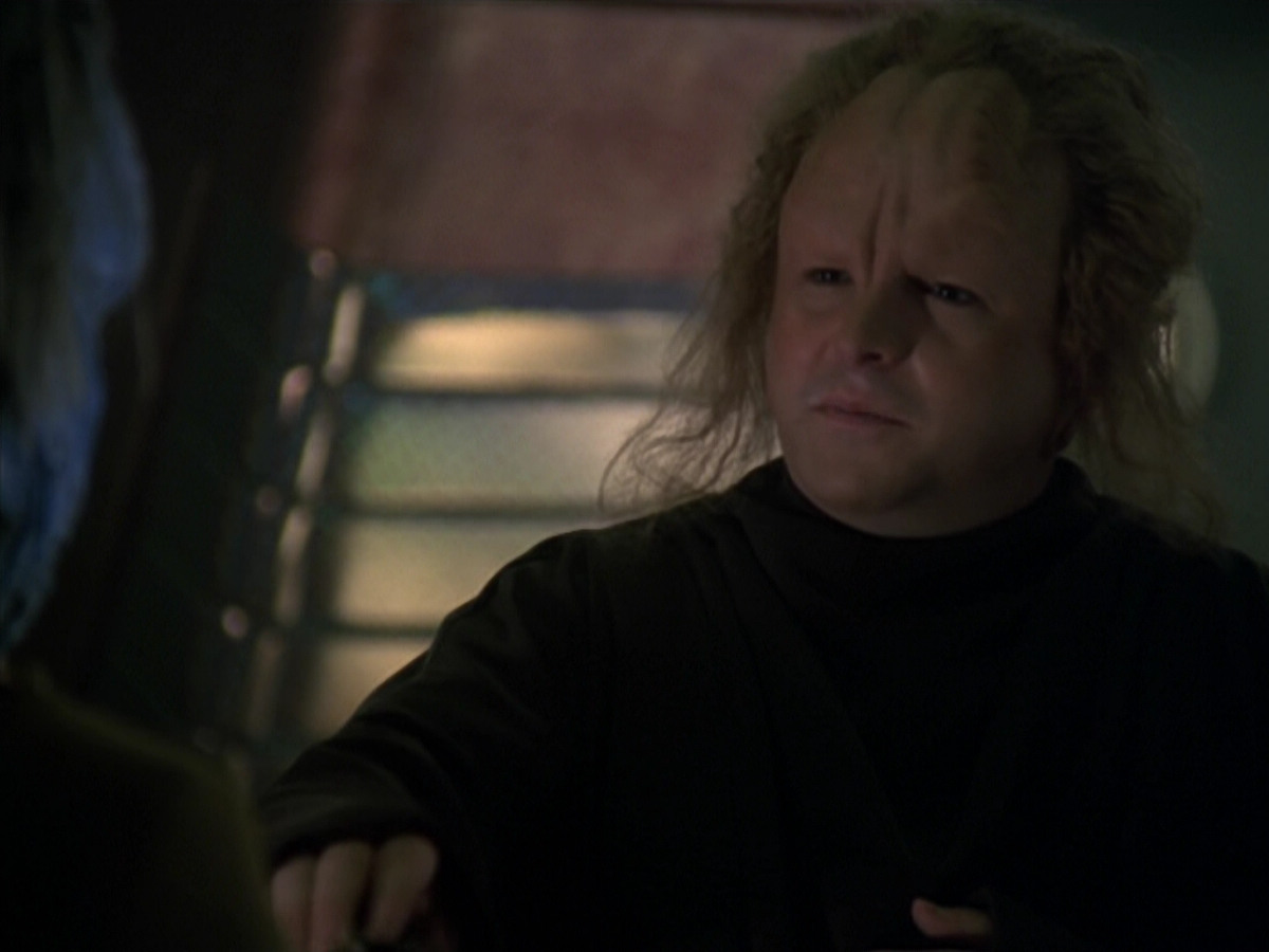 extant_StarTrek_VOY_5x20-ThinkTank_00233.jpg
