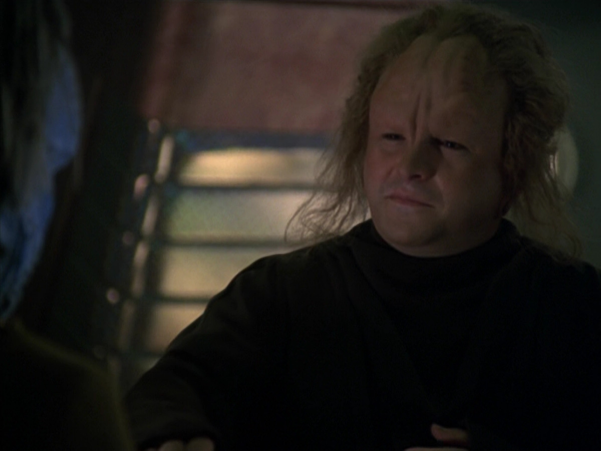 extant_StarTrek_VOY_5x20-ThinkTank_00234.jpg
