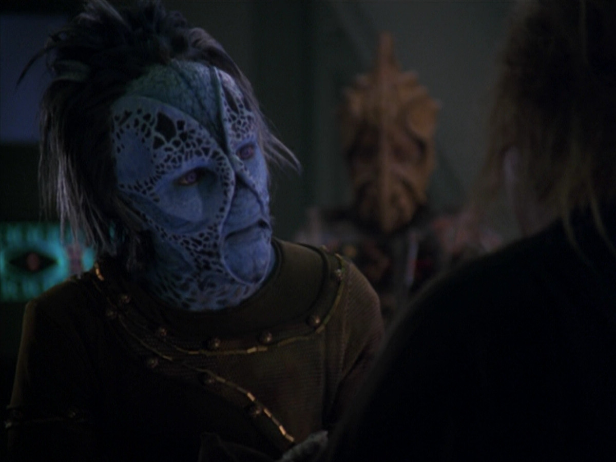 extant_StarTrek_VOY_5x20-ThinkTank_00263.jpg