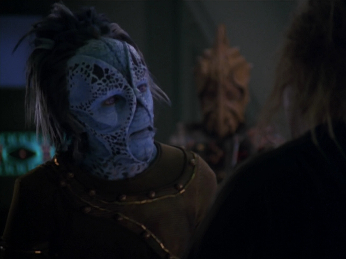 extant_StarTrek_VOY_5x20-ThinkTank_00288.jpg