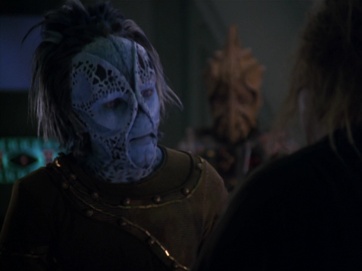 extant_StarTrek_VOY_5x20-ThinkTank_00291.jpg