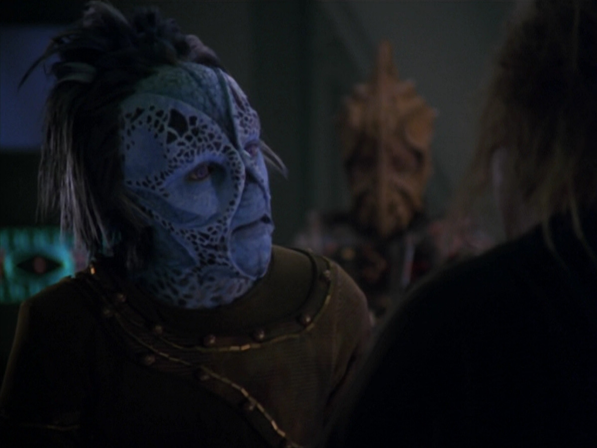 extant_StarTrek_VOY_5x20-ThinkTank_00294.jpg