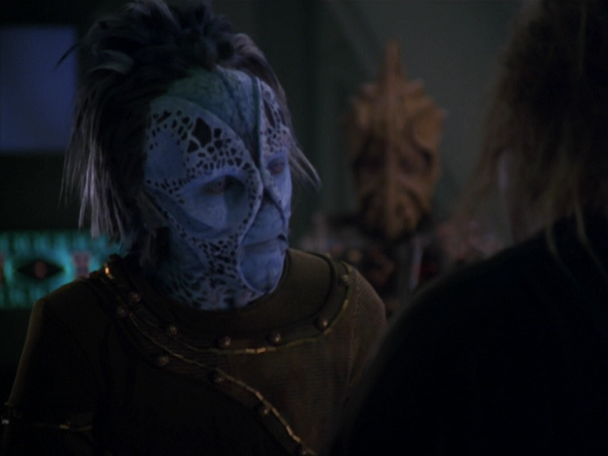 extant_StarTrek_VOY_5x20-ThinkTank_00296.jpg