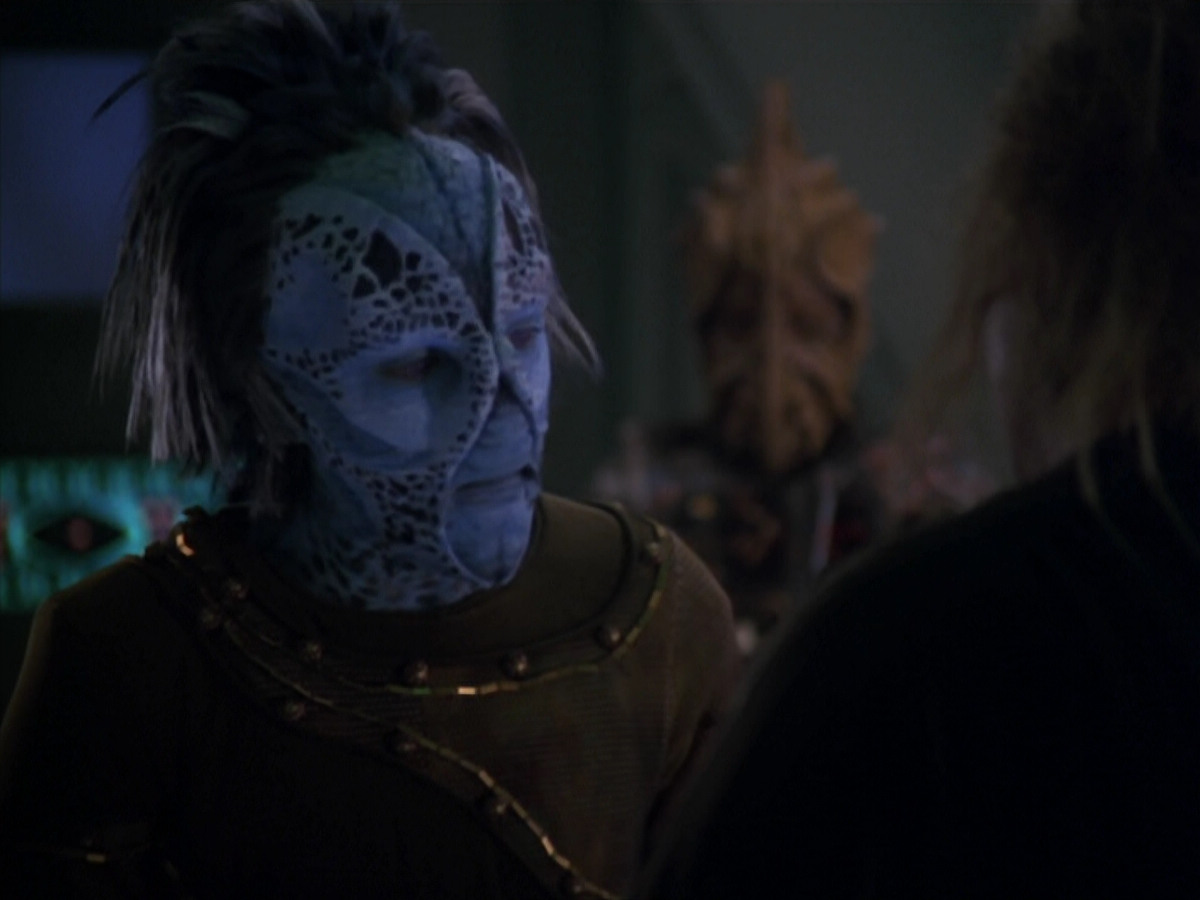 extant_StarTrek_VOY_5x20-ThinkTank_00298.jpg