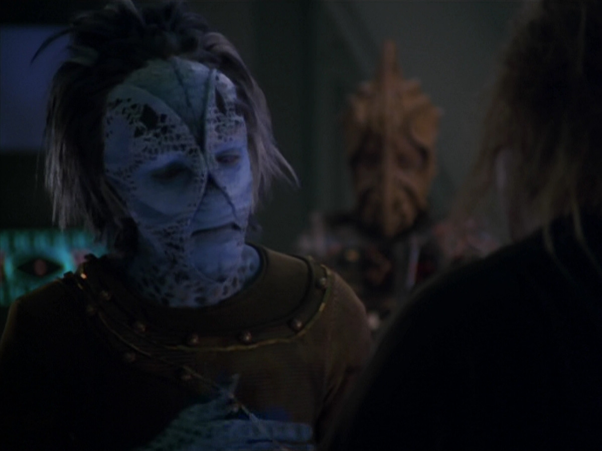 extant_StarTrek_VOY_5x20-ThinkTank_00300.jpg