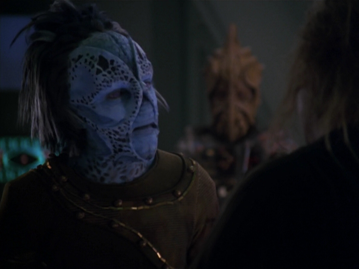 extant_StarTrek_VOY_5x20-ThinkTank_00301.jpg