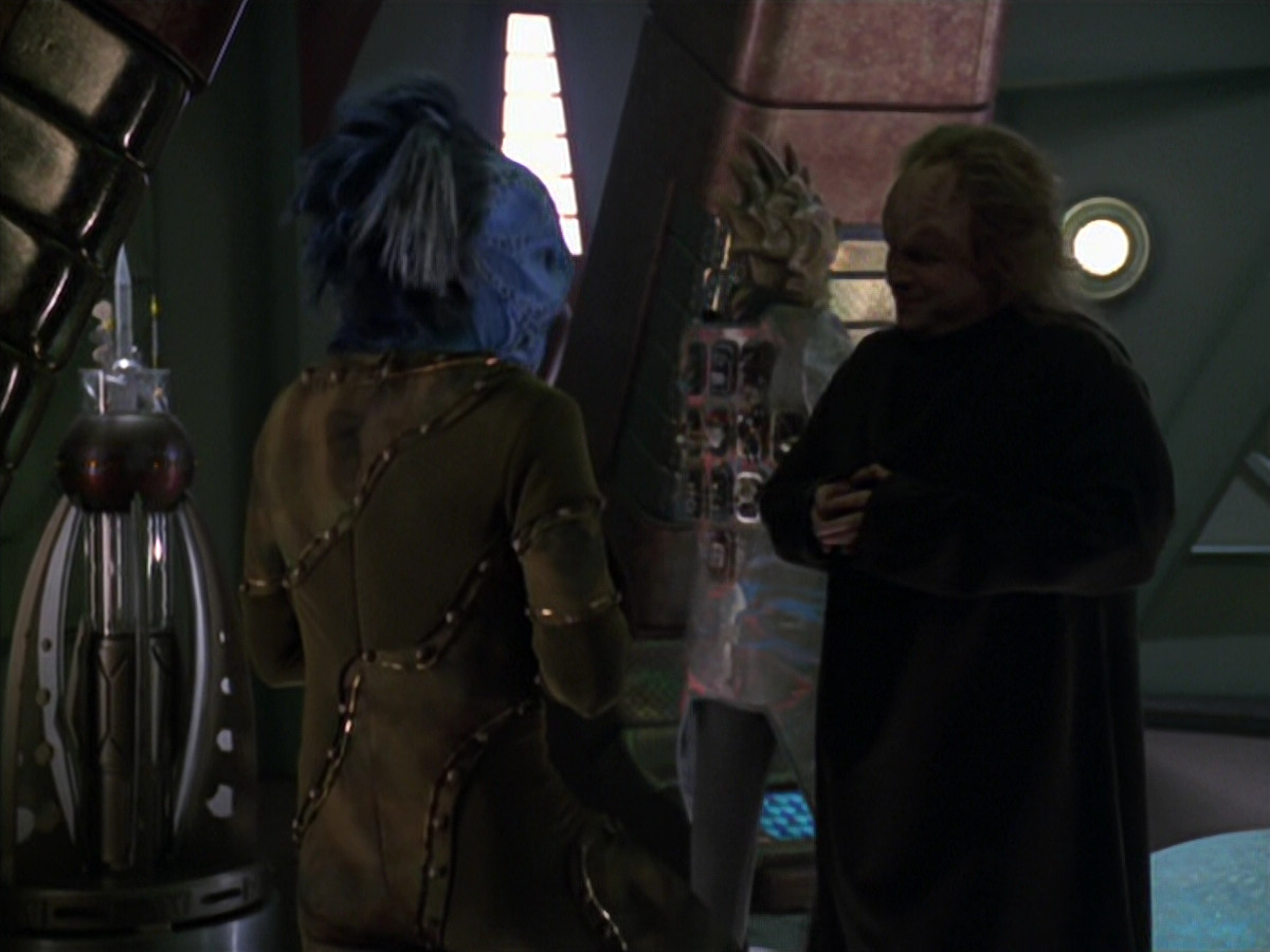 extant_StarTrek_VOY_5x20-ThinkTank_00331.jpg