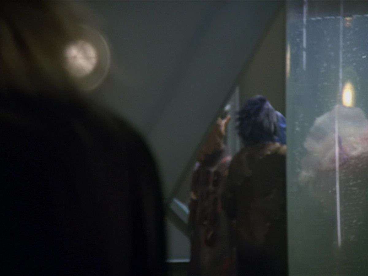 extant_StarTrek_VOY_5x20-ThinkTank_00350.jpg