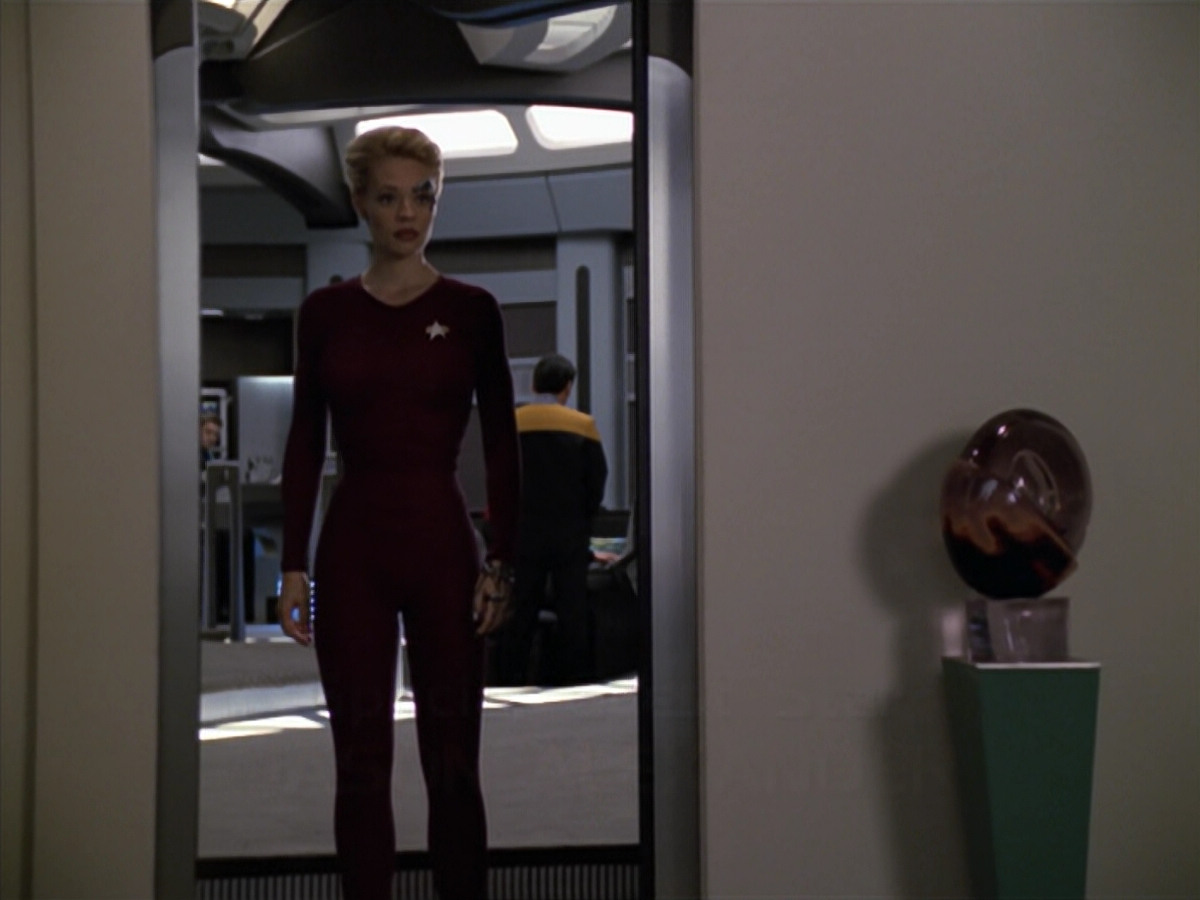 extant_StarTrek_VOY_5x20-ThinkTank_00526.jpg