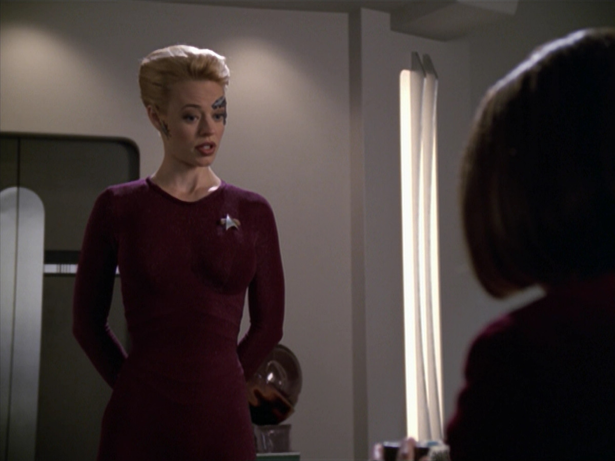 extant_StarTrek_VOY_5x20-ThinkTank_00538.jpg