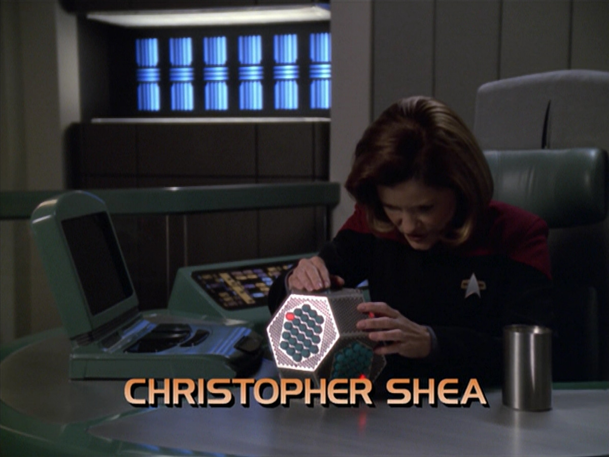 extant_StarTrek_VOY_5x20-ThinkTank_00546.jpg