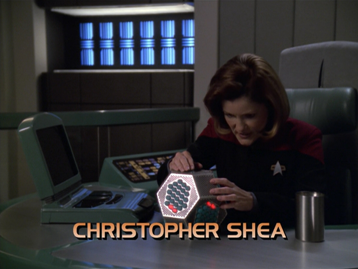 extant_StarTrek_VOY_5x20-ThinkTank_00547.jpg