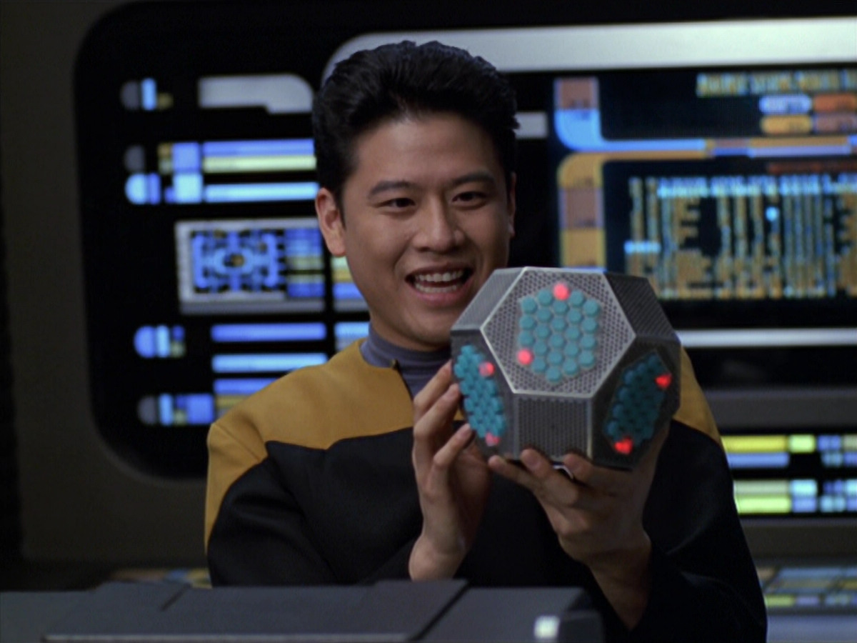 extant_StarTrek_VOY_5x20-ThinkTank_00594.jpg