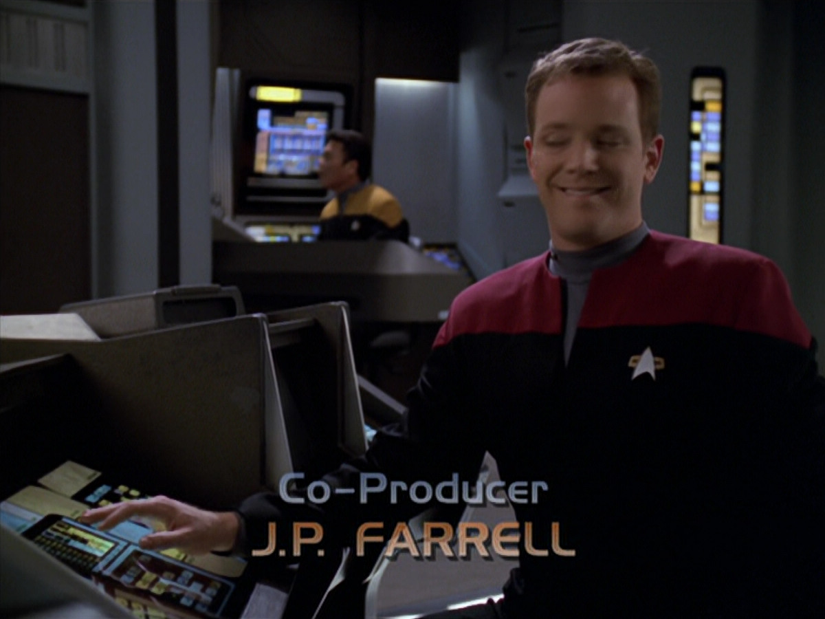 extant_StarTrek_VOY_5x20-ThinkTank_00598.jpg