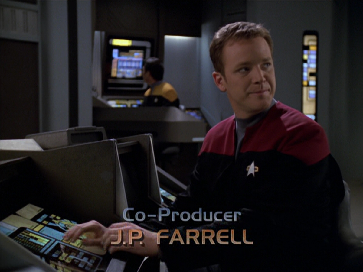 extant_StarTrek_VOY_5x20-ThinkTank_00601.jpg