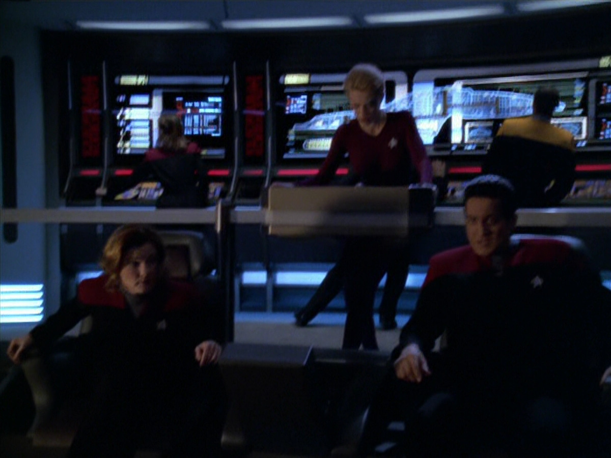 extant_StarTrek_VOY_5x20-ThinkTank_00655.jpg
