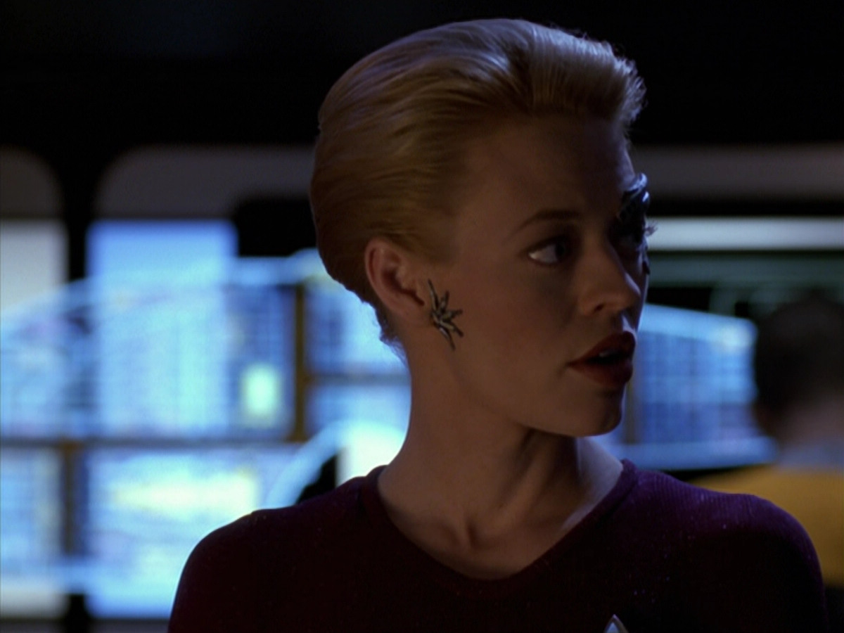 extant_StarTrek_VOY_5x20-ThinkTank_00687.jpg