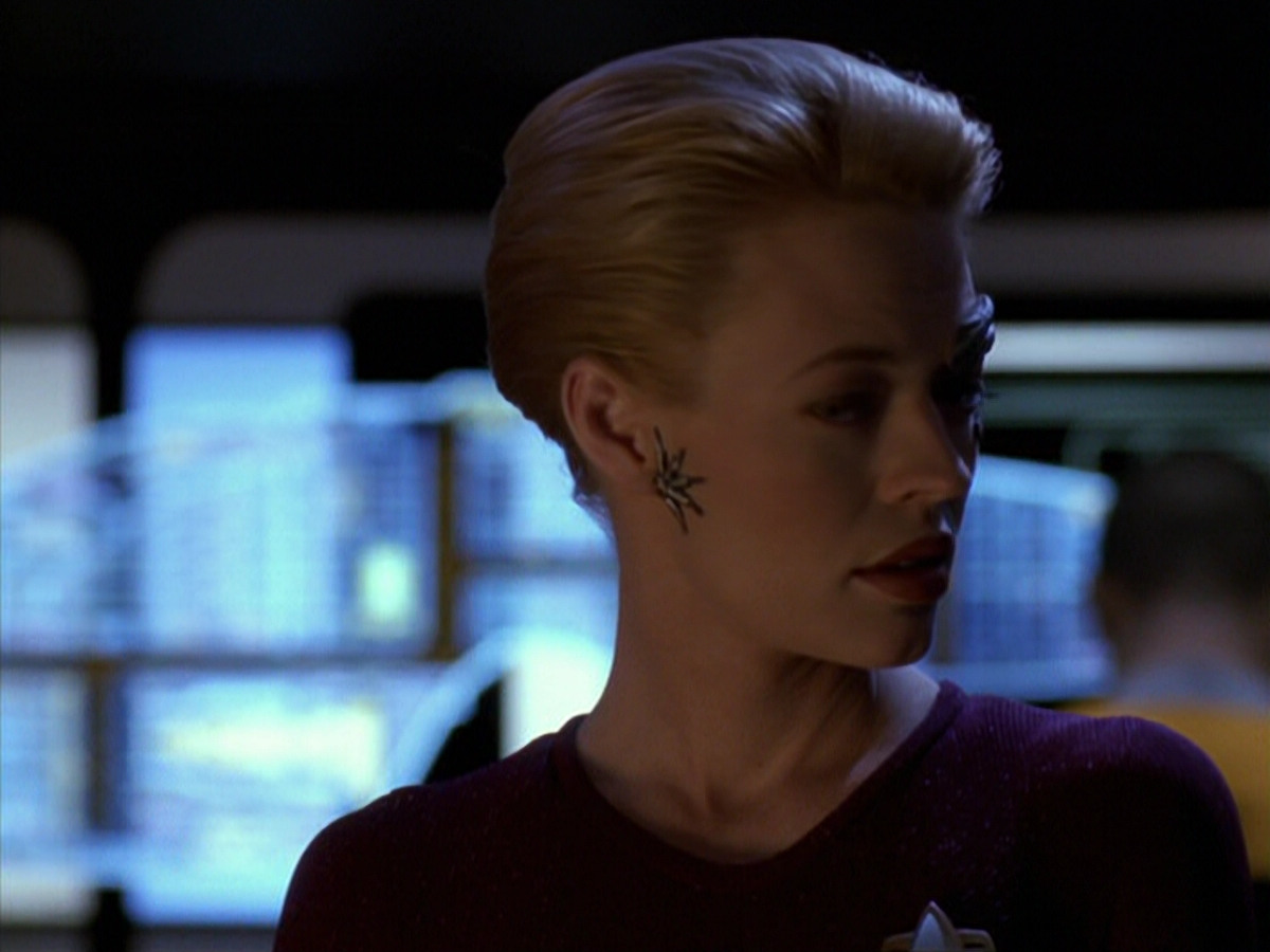 extant_StarTrek_VOY_5x20-ThinkTank_00693.jpg