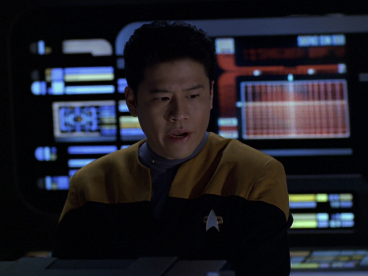 extant_StarTrek_VOY_5x20-ThinkTank_00703.jpg